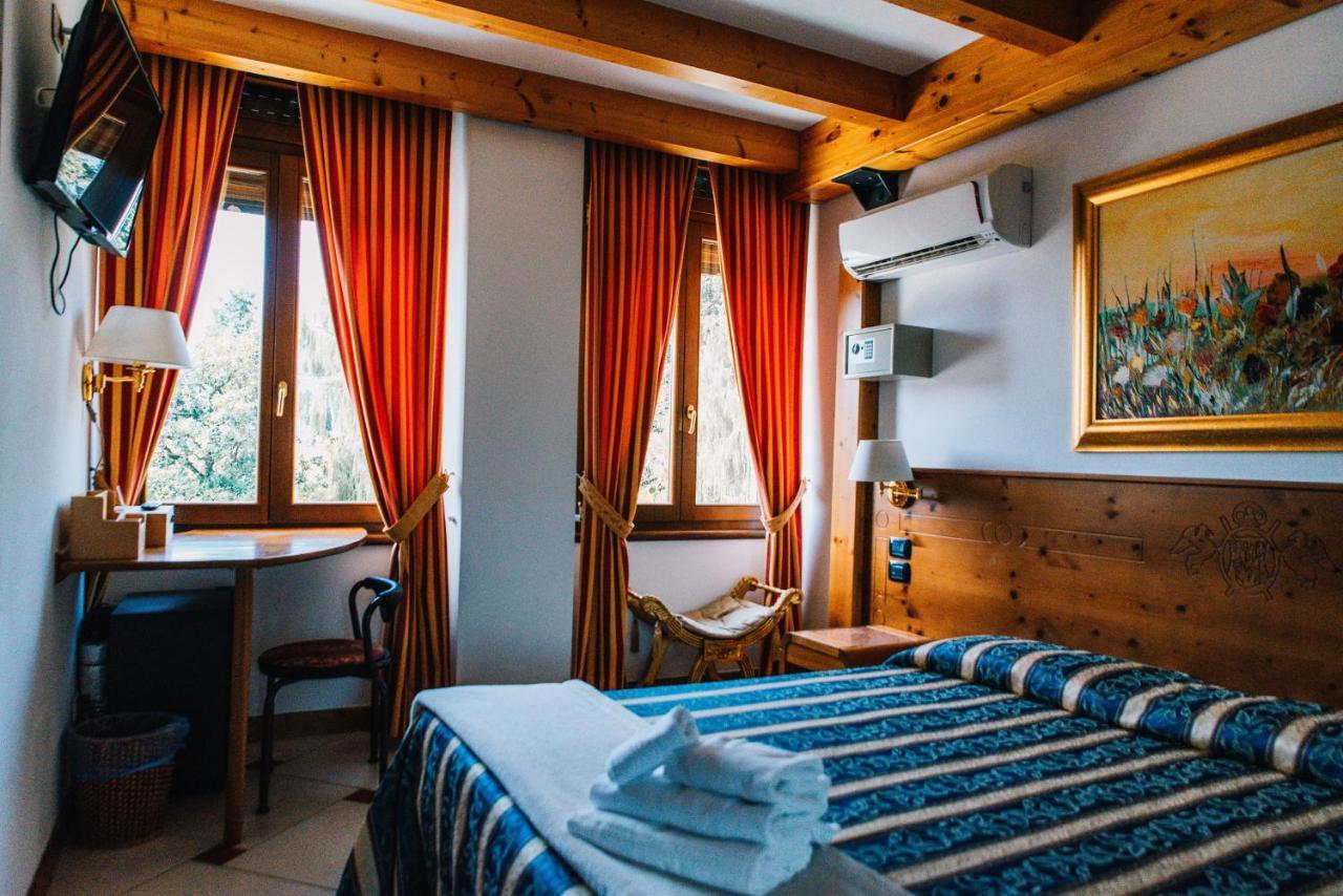 Arciduca Charming House Room & Breakfast Arco Ngoại thất bức ảnh